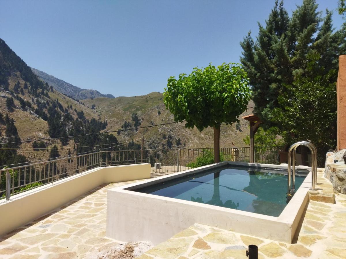 Apirathes Residence Zourva Экстерьер фото