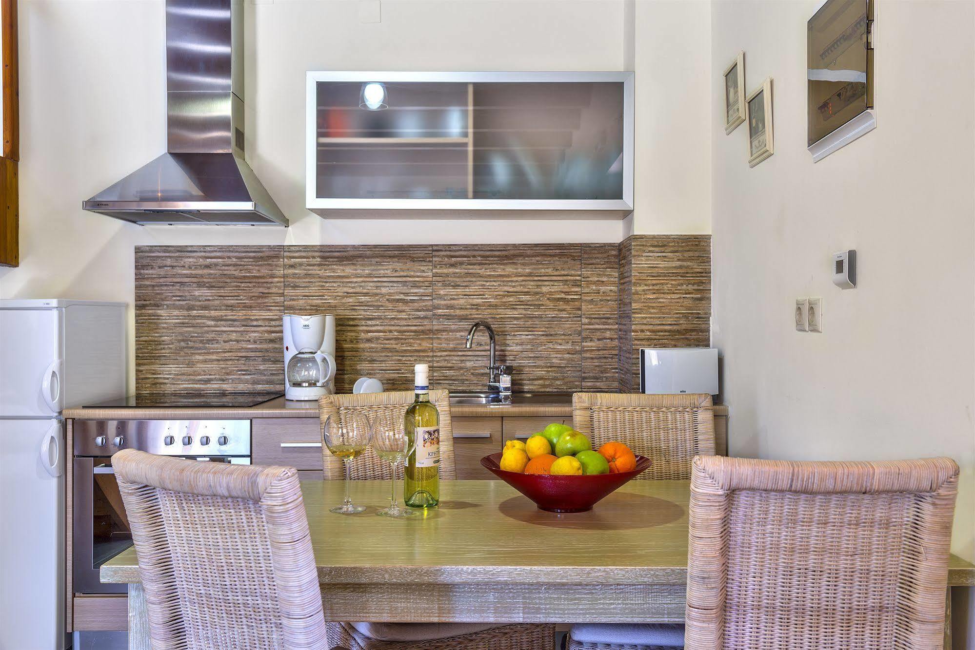 Apirathes Residence Zourva Экстерьер фото
