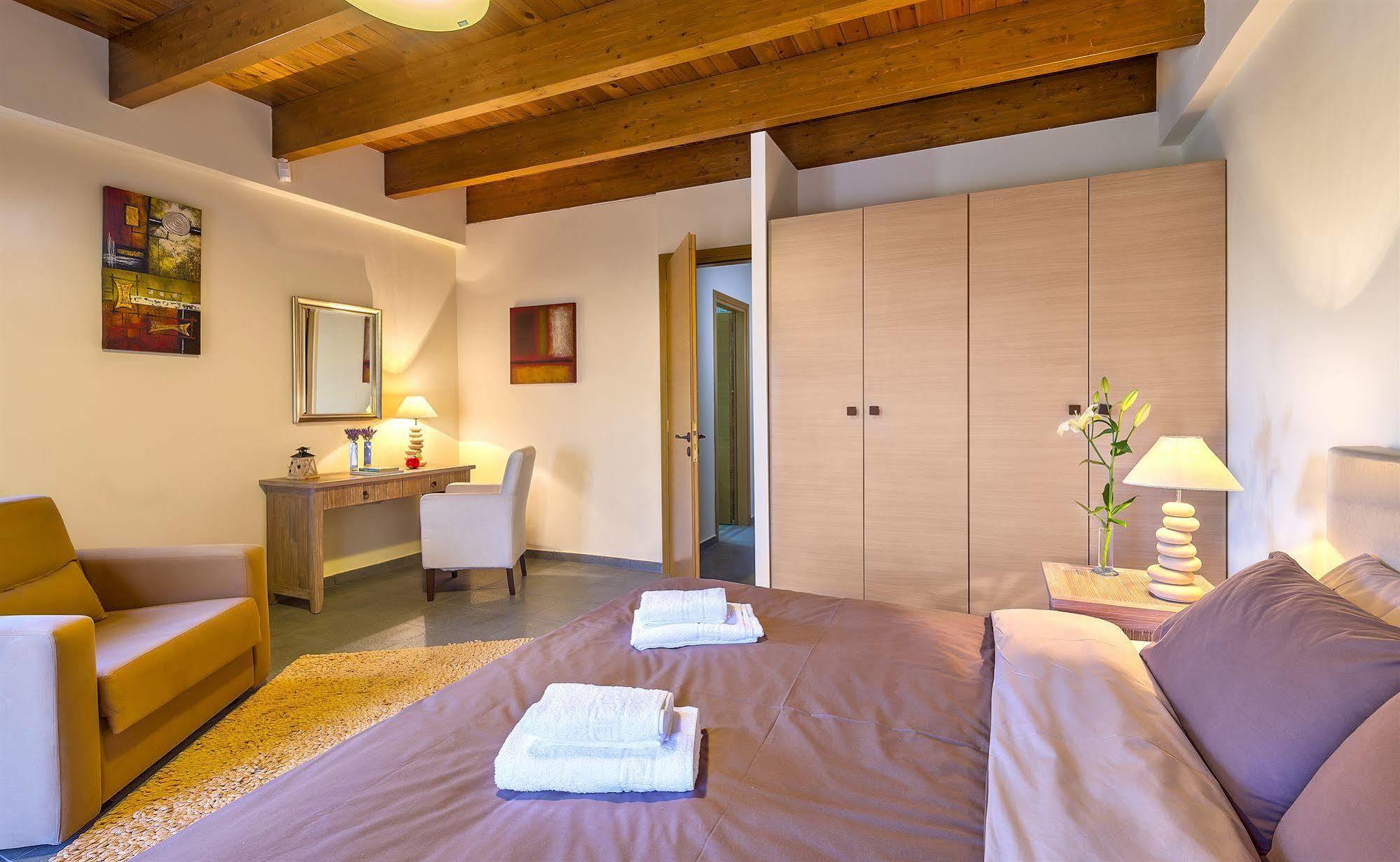 Apirathes Residence Zourva Экстерьер фото
